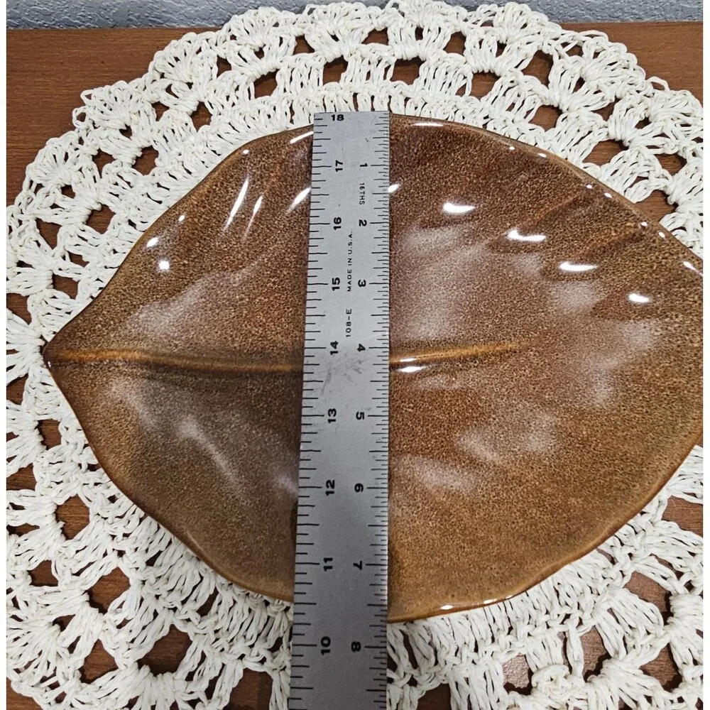 Two‎ Oneida Brown Leaf Serving/Appetizer Dishes
